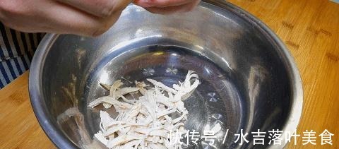 脂肪含量|才知道，鸡胸肉还可以这样炒，味道麻辣，口感焦香，越吃越想吃！