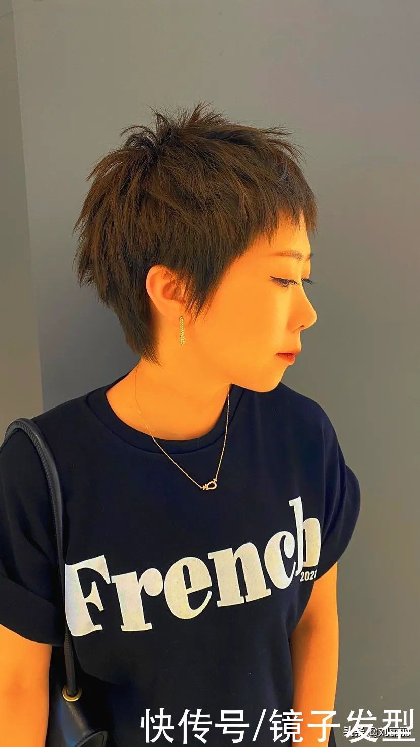 剪烫染 剪烫染100多款,流行发型就是不一样,越看越想做同款