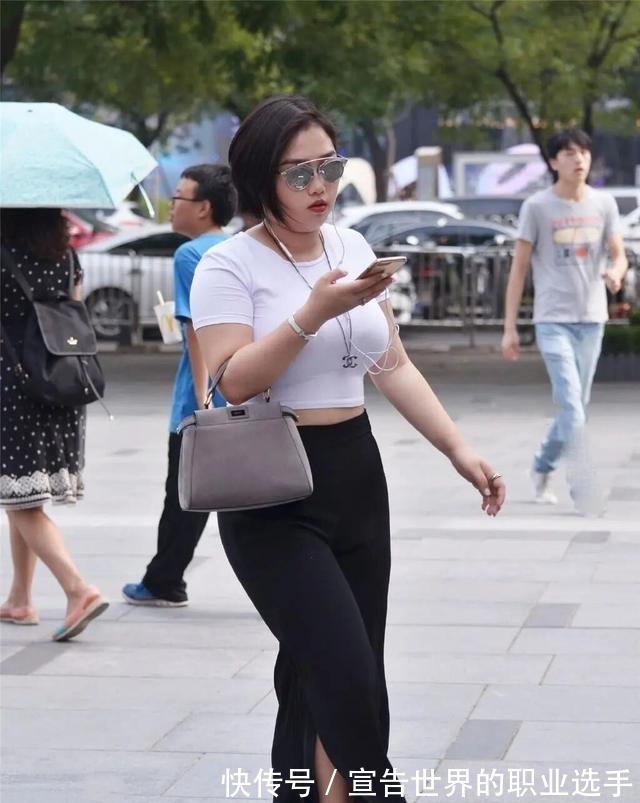 瑜伽裤 光彩夺目的瑜伽裤显瘦好搭配,简约也是一种美,精致时尚!