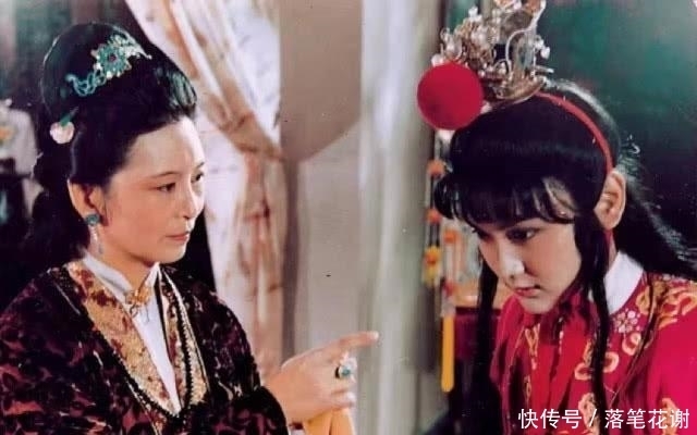 王夫人|贾元春做了两件错事,一件让王夫人日夜忧心,一件让贾母老泪纵横