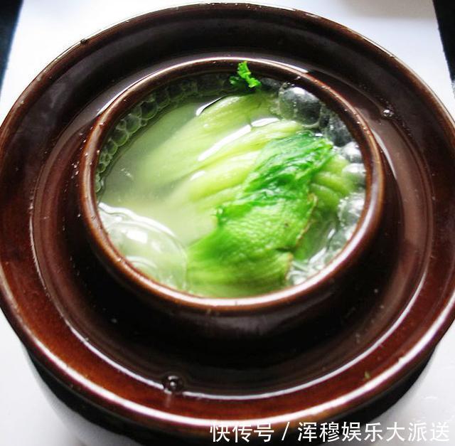 腌酸菜,放盐是大错!教你老方法,3天腌好,1年不坏,比买的香