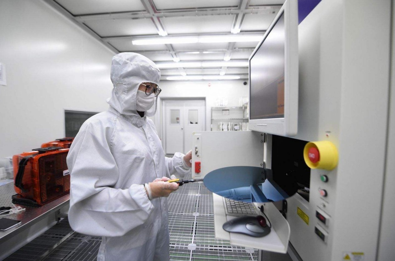 减薄机|重磅!中国半导体传来喜讯,清华大学立下大功,美国坐不住了