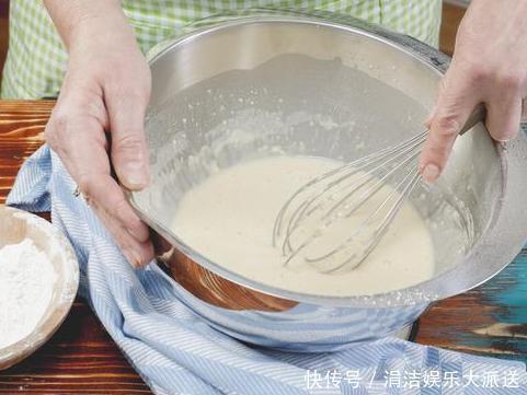 鱼肉|炸鱼时，裹面粉还是裹淀粉都不对，教你正确方法，外酥里嫩