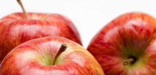 冬天|冬天的苹果就要这样吃,营养全面易吸收,尤其老人小孩要多吃