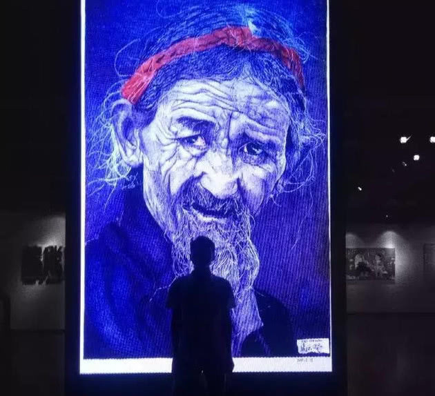 圆珠笔@16岁高中生买不起画笔,用圆珠笔画画被专家看中,真是太惊艳了