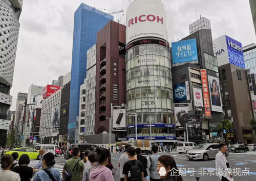 东京也有自由女神像 银座概念跑车吸引眼球 户外看见海尔广告牌 快资讯