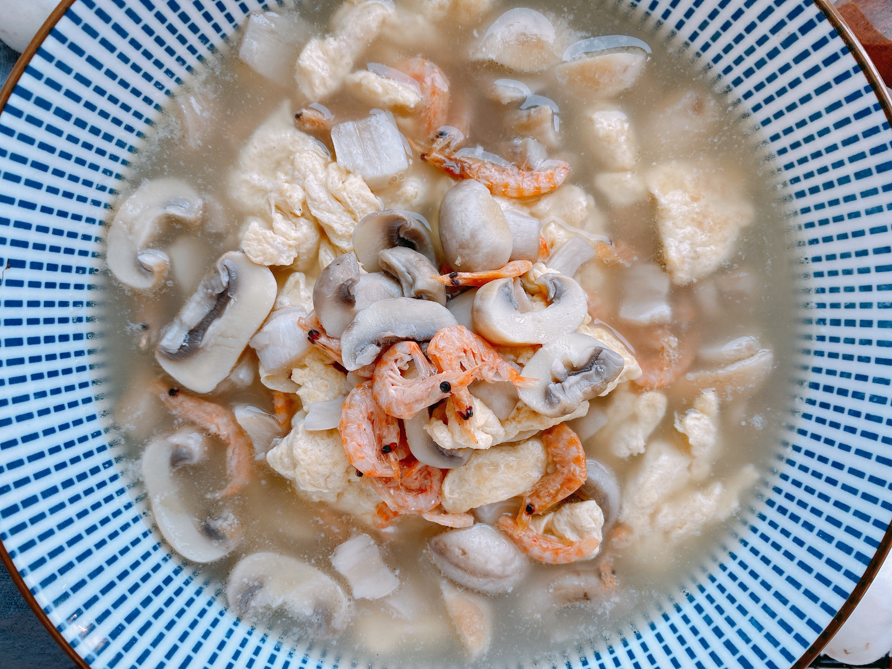 鲜掉眉毛的口蘑汤，节后刮油试试它，低脂低热量，简单易学营养好！