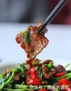 舅舅收藏了25年的嫩炒牛肉做法,肉质嫩滑新鲜美味,非常实用