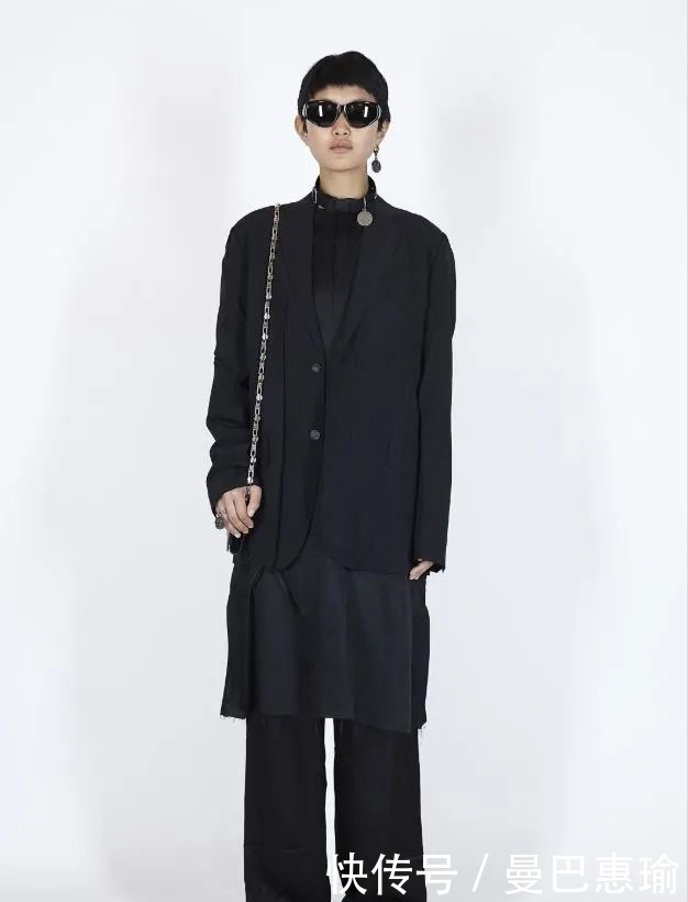 巴黎|Balenciaga 2021春夏|巴黎街头帅气的夜行者