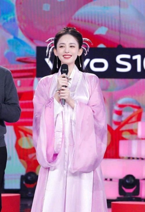 周芷若|娜扎加入《快樂大本營》,COS周芷若,看到造型太美了