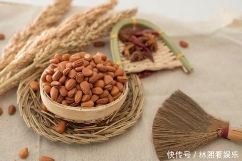 这种小小的“长寿果”,肝血不足,腰痛头晕要
