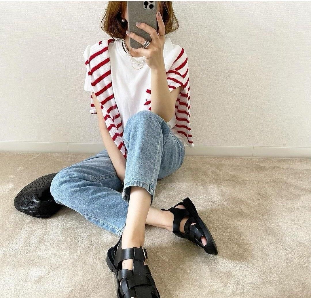 毛衣|夏日叠穿朝谁看齐？除了这位博主姐姐，其他人的穿法都不接地气