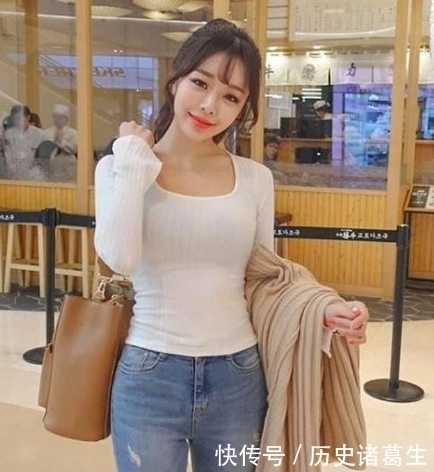 紧身|紧身牛仔裤:美女身材一级棒,走到哪里都是焦点!