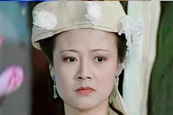 宁荣@《红楼梦》四大家族不断死人,却不见婴儿出生:从贾瑞看恐怖家风