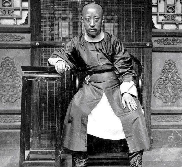 电视剧|清朝官员穿着跟电视剧里有多大差别？真实照片让你无法相信