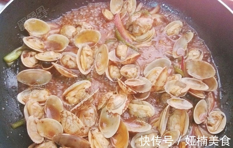 酱香|白灼的蛤蜊吃腻了?换个做法,酱香浓郁,回味无穷,鲜掉眉毛