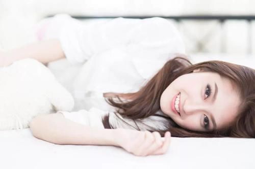 做吸脂后体重会轻很多吗？多部位吸脂能一起做吗？