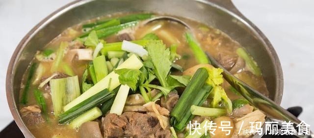 羊汤|炖羊肉时，只需要牢记3个技巧，羊肉又烂又软，羊汤还不会膻！