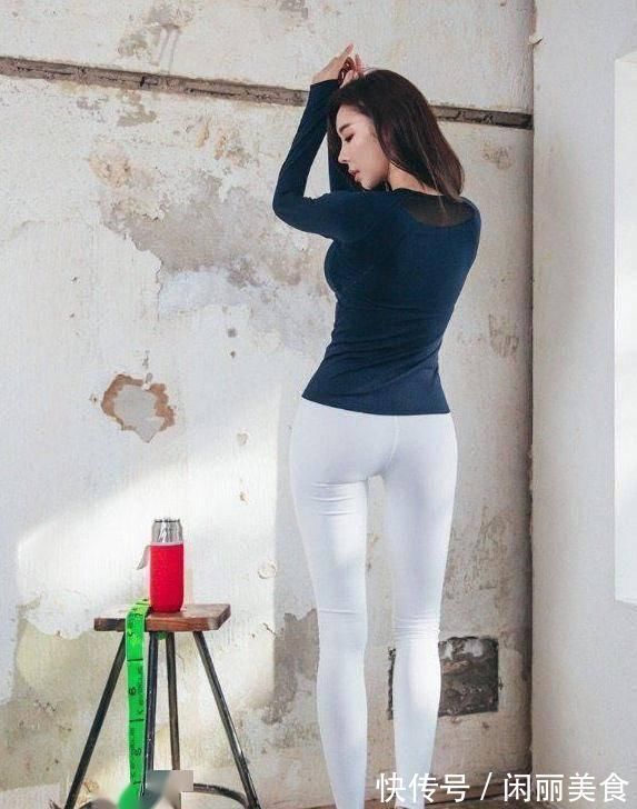 街拍|街拍漂亮唯美的紧身打底裤小姐姐,展现女人魅力气场