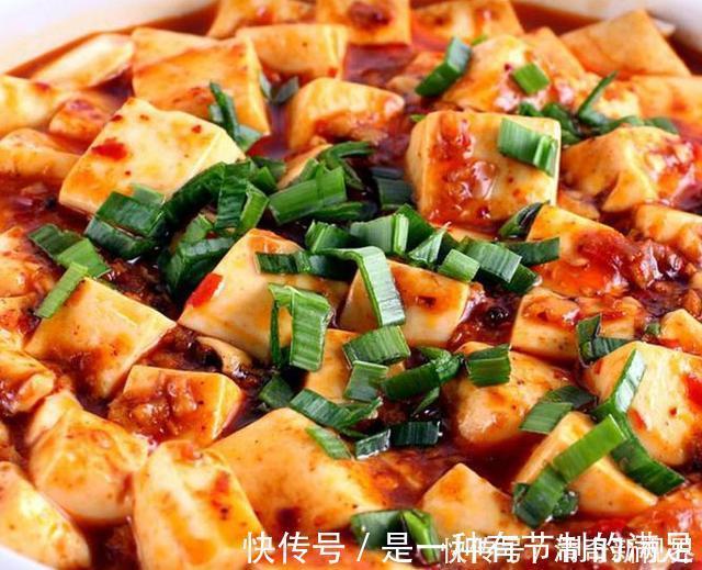 入味|做麻婆豆腐时，只要在水里加入一勺“它”，保证豆腐鲜嫩更入味！
