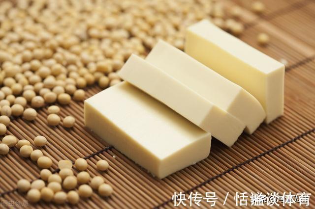 黑木耳|寒露过后,天气乍寒多喝汤,豆腐和这3样食材搭配,从头暖到脚