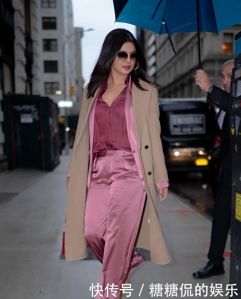 粉红色|枣红色太老气?那是你没搭好,配桔色优雅又明媚