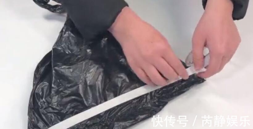 家里满地头发太难扫?试试这个超省事的方法,一根头发都见不到!