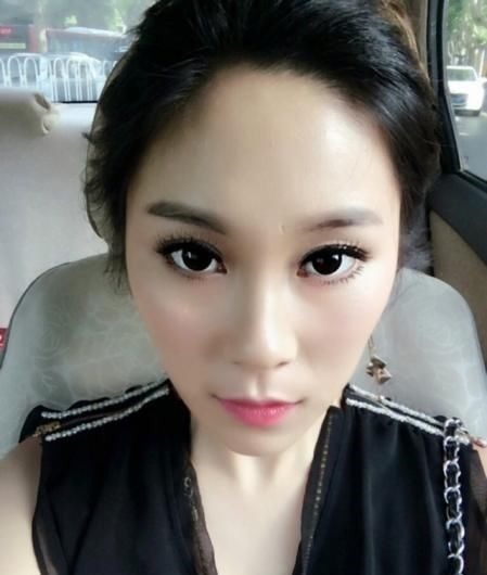 家长会|宝妈穿着新买的“洋衣服”去开家长会,班主任看到:换一件再来