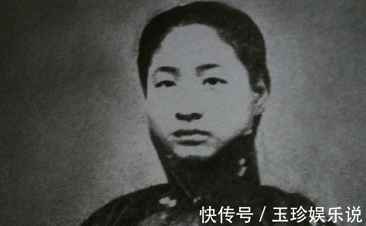 民国史#小凤仙晚年痴呆,死前紧握蔡锷的照片,蔡锷儿子:她是自作多情