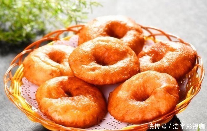 面团|油饼怎么做又酥又好吃吃客的你真的知道吗看老奶奶的制作流程