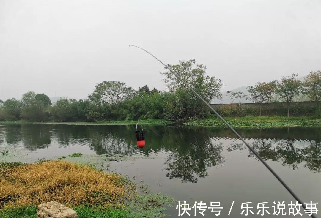 打窝后等多久再下杆最合适这个问题别忽视，野钓太重要了