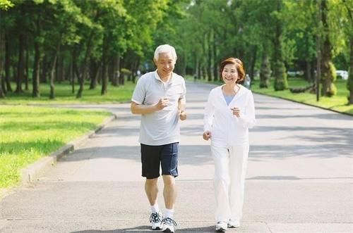 烧烤|医生提醒：若想养护肝脏，尽量远离4类食物，别不放在心上