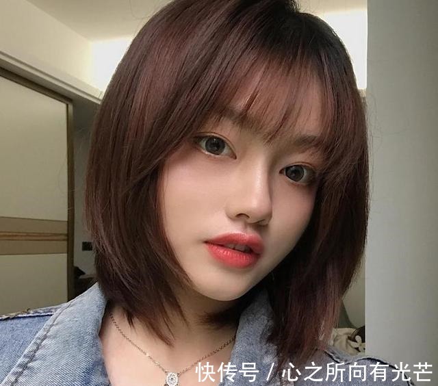 lily|小个子女生别留“黑长直”，今年最流行的4种短发，既显高又瘦脸！