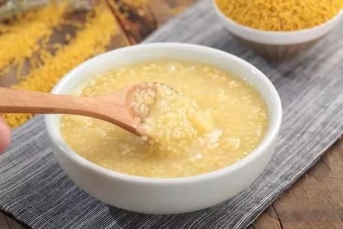 肠胃疾病|胃不好三分治七分养!养胃护胃:常吃3黄,常喝2粥,做好1事