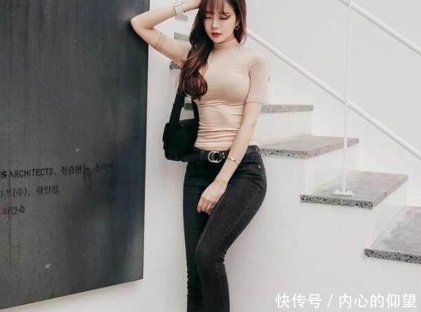 时尚穿搭牛仔裤简单自然的修饰,让女人的长腿更显修长与迷人!