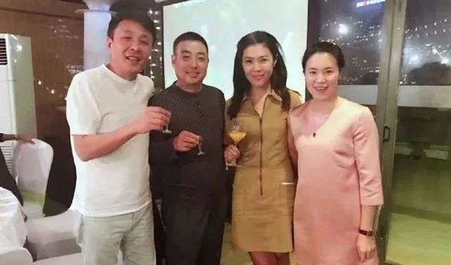 国乒队|国乒回归再获特殊待遇！王楠举动温馨有爱，无愧“国乒娘家人”