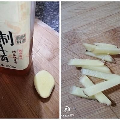 一上桌就被哄抢，这道香煎小鱼的诱惑我跪服