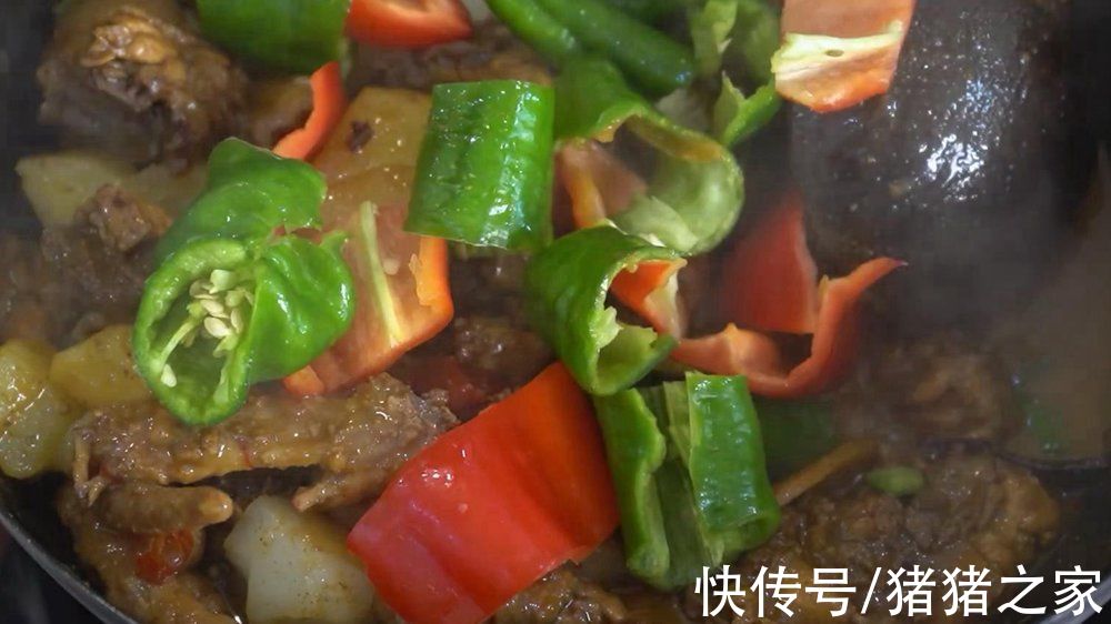为什么新疆大盘鸡那么好吃，原来是有技巧的，想吃的赶紧学起来