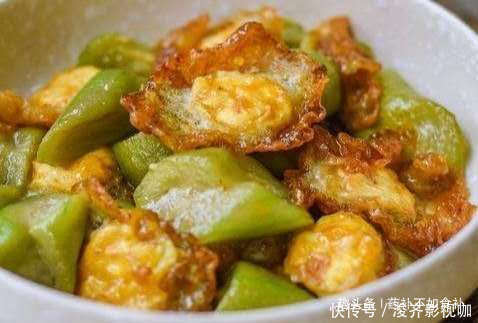 丝瓜|适合冷天给孩子吃的菜,常吃清热化痰,润肤养颜,上桌就被抢光光