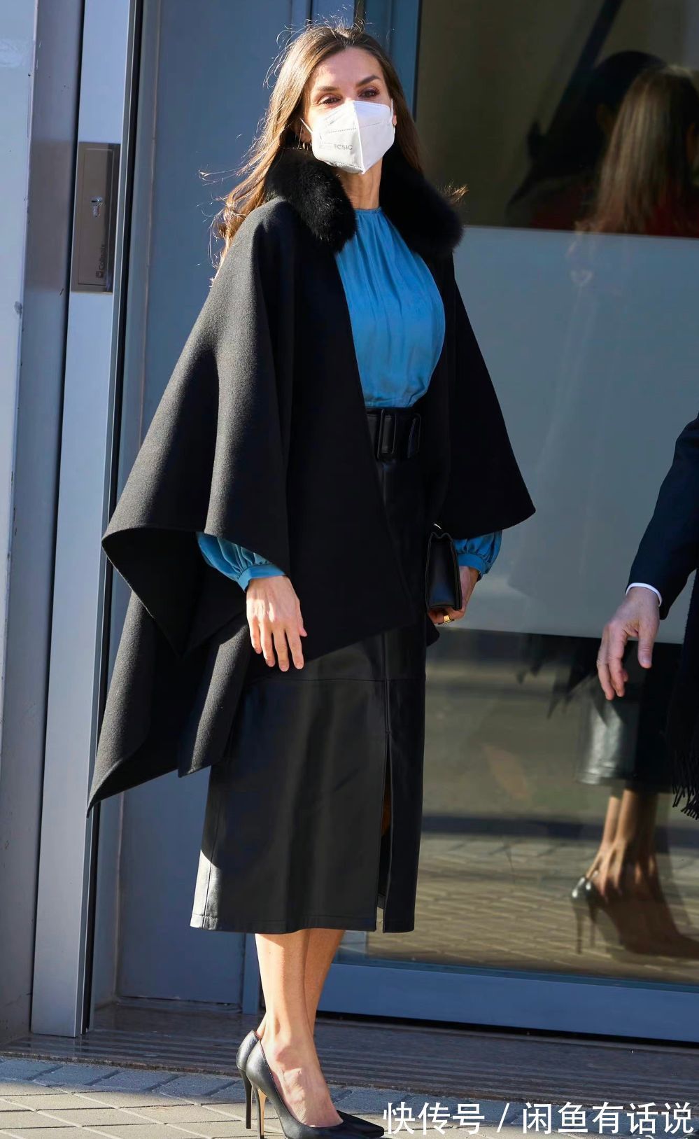 皮裙 西班牙王后瘦到不足90斤,和120斤梅根同穿皮裙,看完不想减肥了