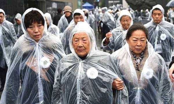 对联&日本人本日飞机飞日本，我国网友不服气，下联直接让日本人傻眼！