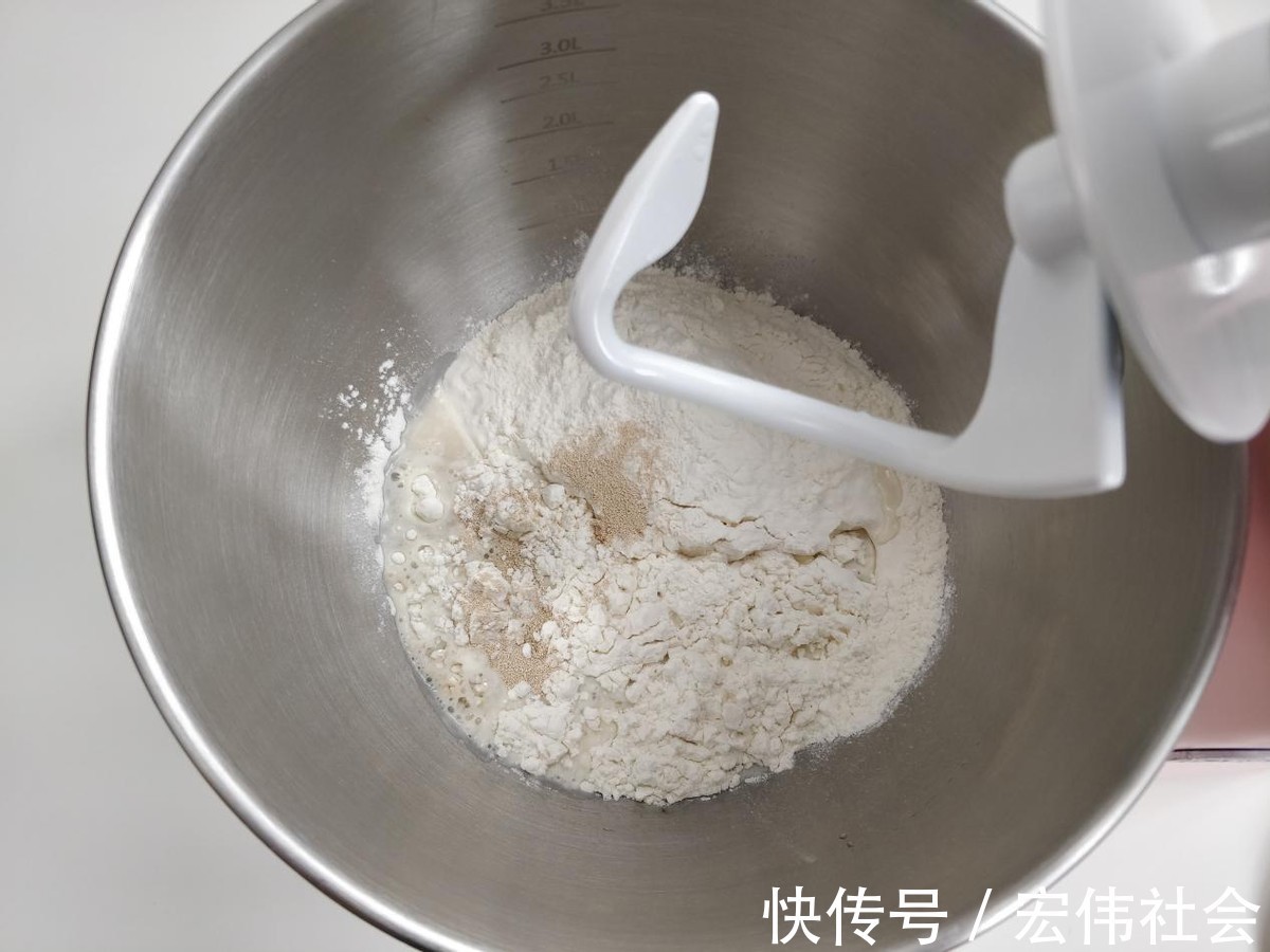 面饼|白菜猪肉水煎包,连吃一盘不过瘾,早餐不用出去吃了