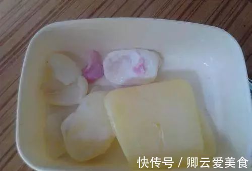 家里每天擦还是有积灰?聪明主妇教你一招,3天不擦都不落一粒灰
