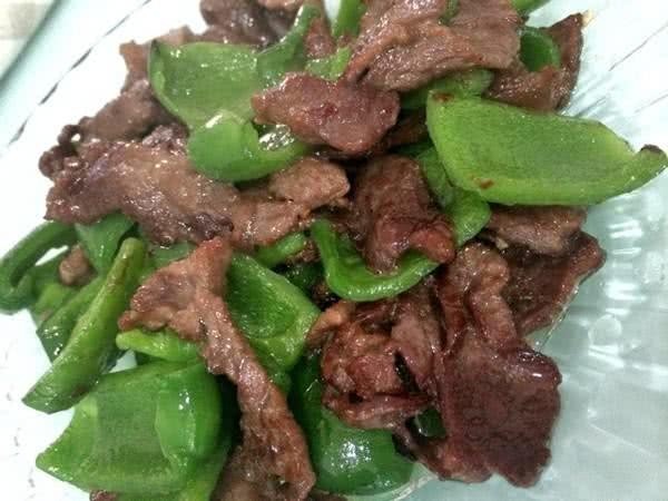 青椒和此物一起炒，排出毒素，长身体，气血足了，早食早受益