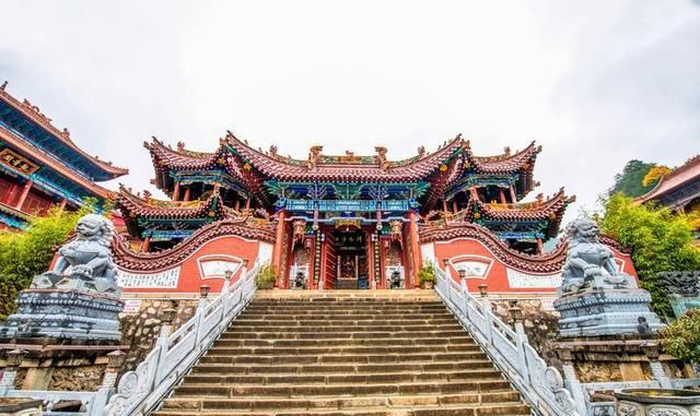 净土寺|西北最值得去的寺庙之一，藏在深山老林处，风景美得不食人间烟火