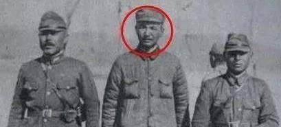 皇帝|清朝三个“掘墓人”：一个砸了龙椅，一个捣了龙窝，一个断了龙脉