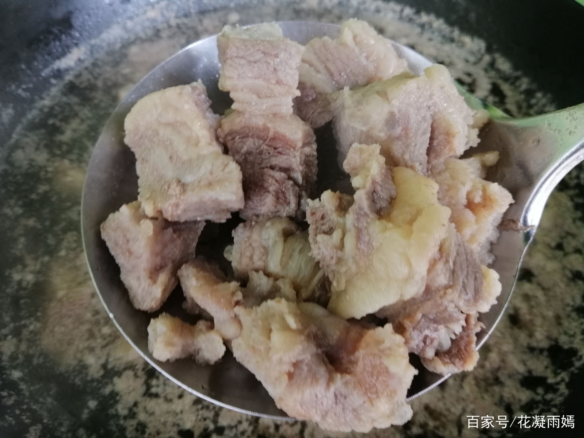 炖牛肉时，加入这2样东西，30分钟炖的软烂入味，不老不柴超级香