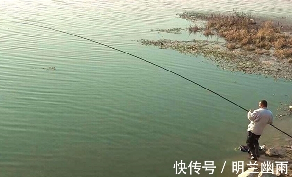 垂钓|冬季钓鲫鱼，打窝不见发窝？那是不会打窝，这样打窝聚鱼效果翻倍