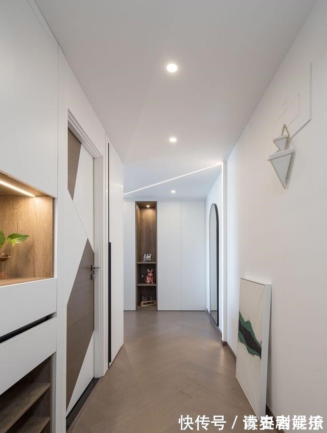 中式|走进她家,才知大平顶配大白墙有多清爽,一人独居过得轻松又舒适!