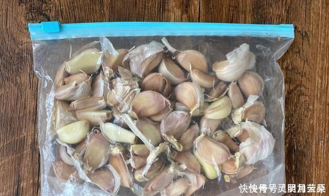 大蒜买多了容易碎三招，不枯萎，不发芽，放一年新鲜